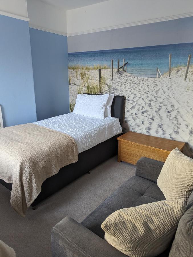 Gull Wing Guesthouse Lowestoft Exteriör bild